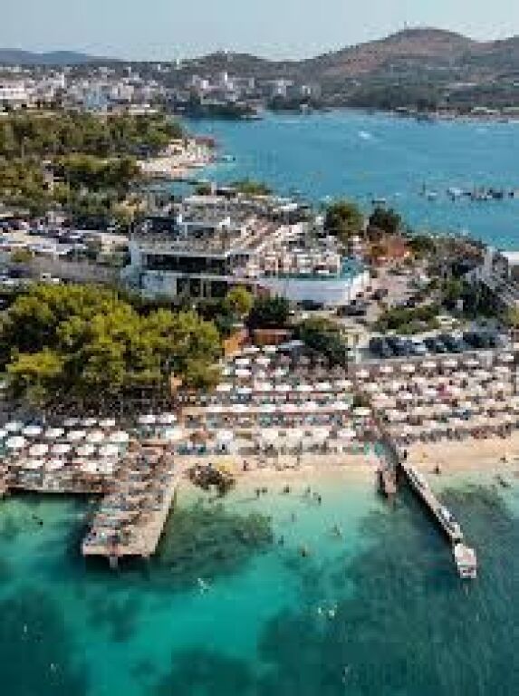 Vendesi edificio a 2 piani a Ksamil, con vista mare!