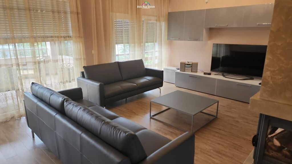 Vile 2 Kateshe Me Qera 3+1 Tek Long Hill Residence (ID BV22238) Tirane.