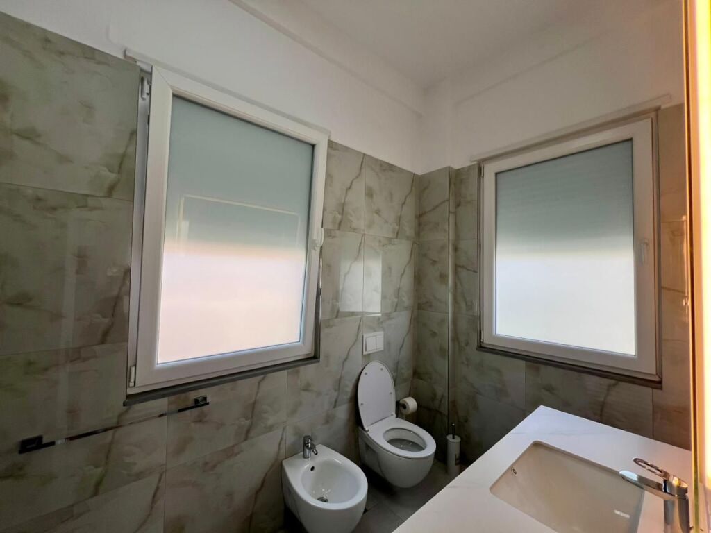 Affittasi villa su 3 piani, “Residenza Vilat Lule”, Mjull Bathore