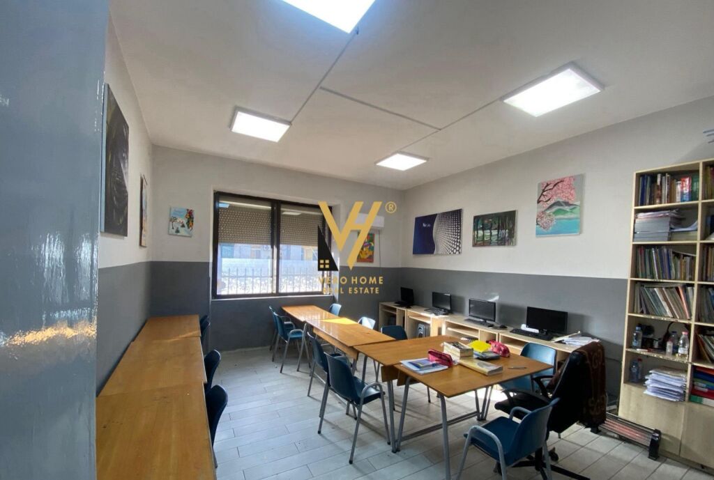 UFFICIO 100 M2 IN AFFITTO IN VIA SAMI FRASHERI, BLOK 780 EURO