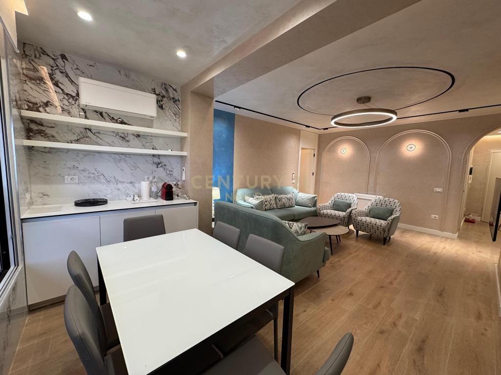 SHITET APARTAMENT 2+1+2T NE MALIN E ROBIT!
