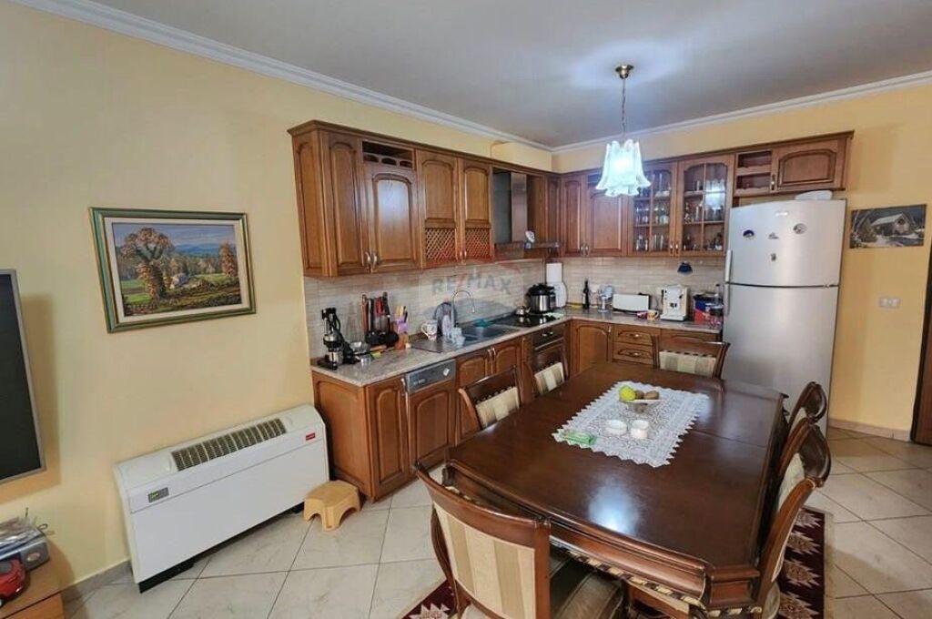 Apartament 2+1+2 per shitje Komuna e Parisit ID: 530601005-259