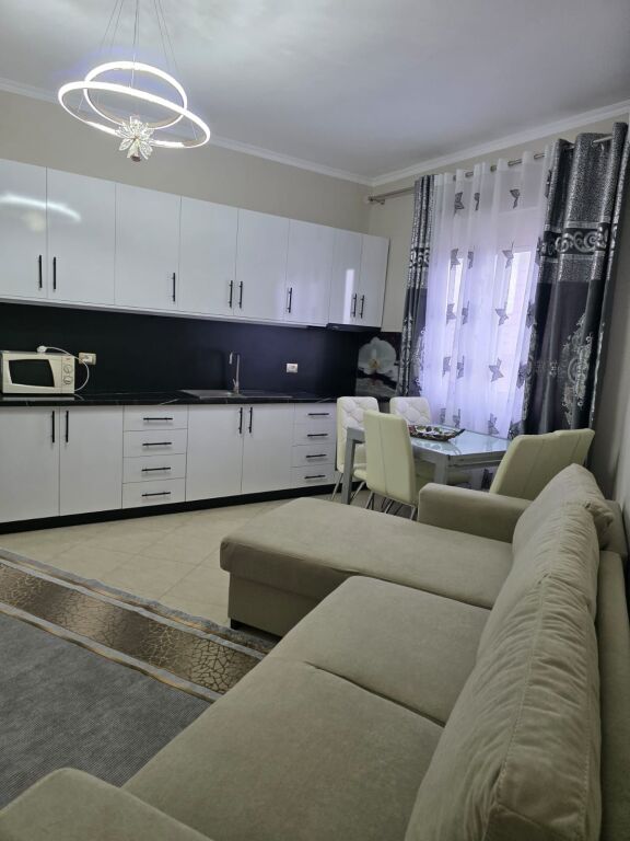 Apartament me qera
