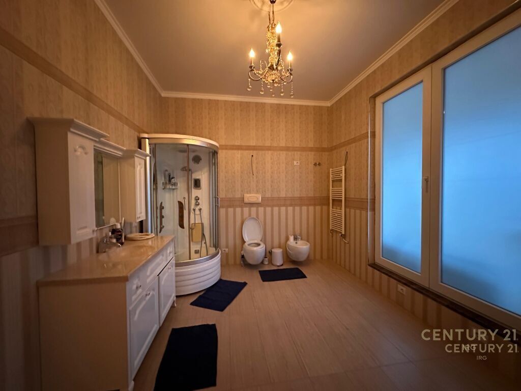 Unique villa for sale in the Qetesia Residence, Qerret!