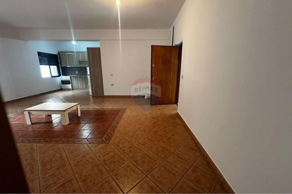🏡 Apartament 2+1+2 për Shitje – Vlorë