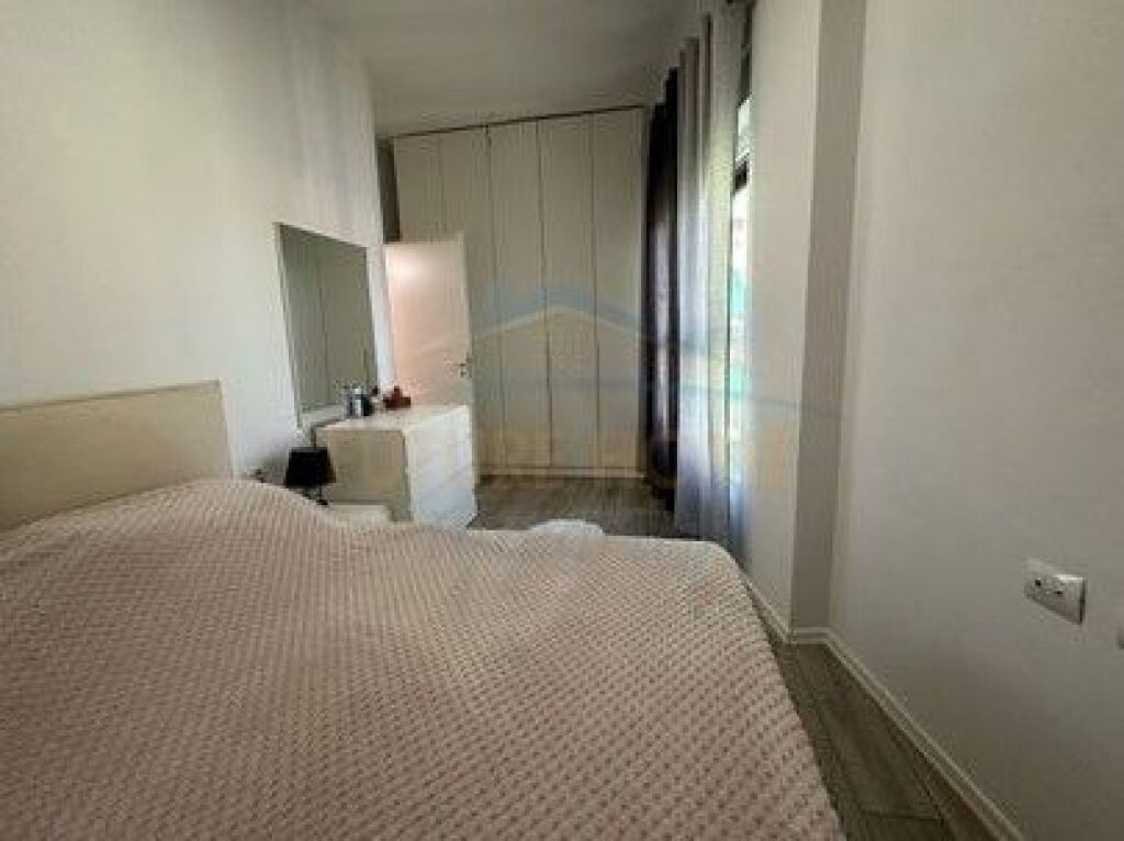 In vendita, Appartamento 2+1, Complesso Mangalem, Tirana.
