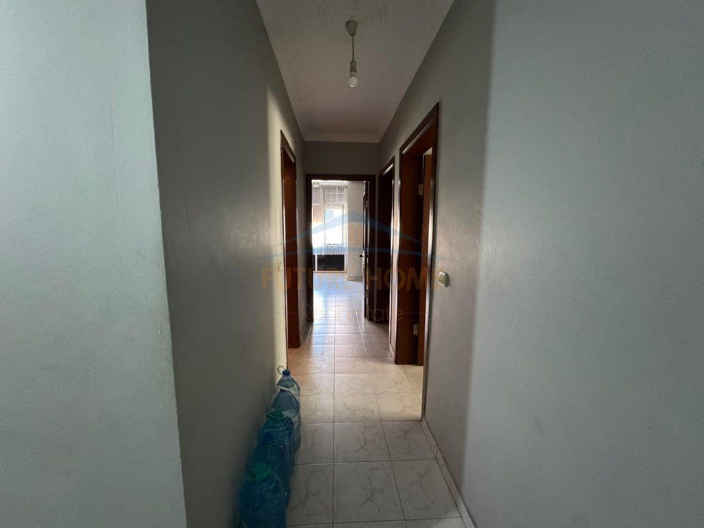 Shitet, Apartament 2+1+2, Laprake, Tirane