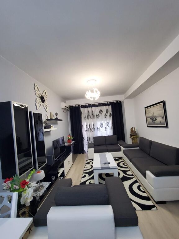 Qera, Apartament 1+1 , Fresk, Tiranë