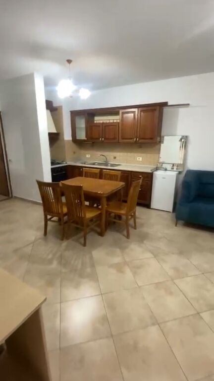 🏡 Appartamento 2+1 in affitto – vicino alla Stazione Ferroviaria, Viale Zogu I