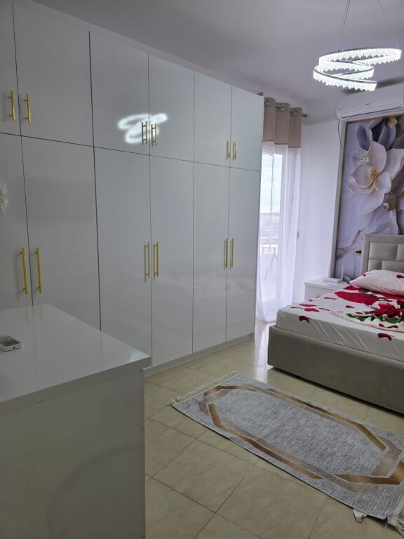 Apartament me qera