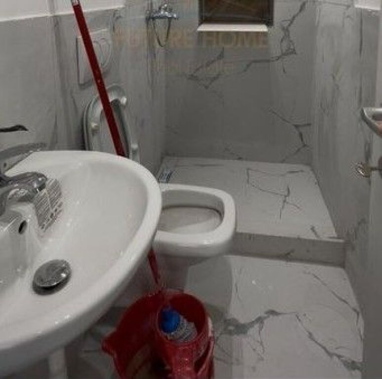 Shiten, 2 Apartamente 1+1, Rruga e Dibres, Tirane