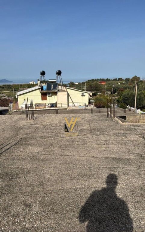 TWO-STORY BUILDING FOR SALE IN ORIKUM 235,000 EURO