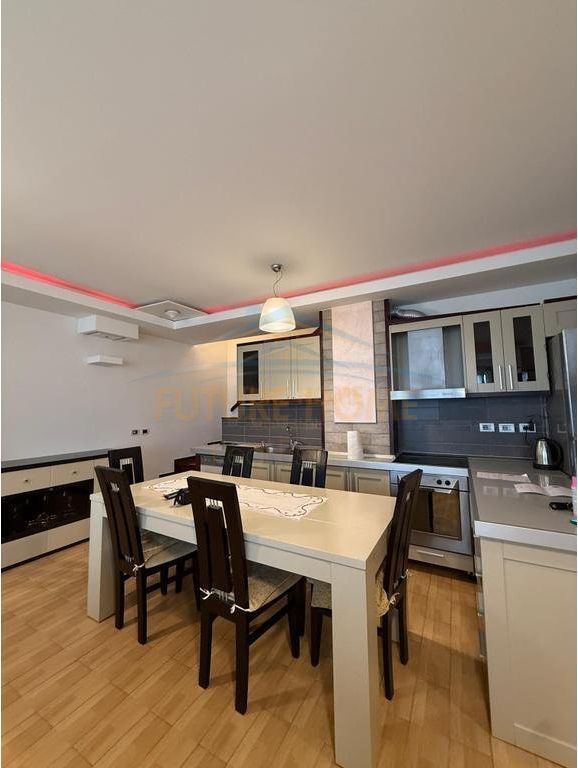 Shitet, Duplex, Rezidenca Kodra e Diellit 1, Tiranë