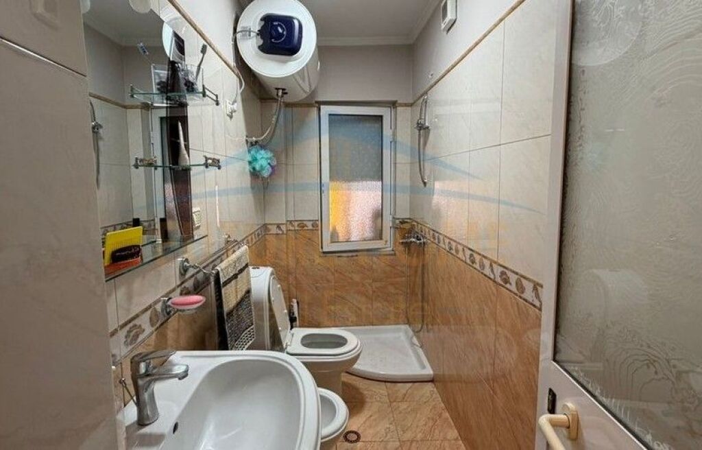 Shitet, Apartament 2+1 , 21 Dhjetori