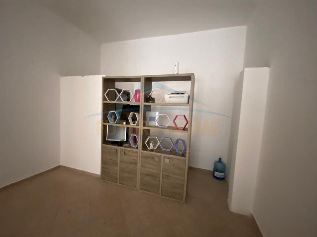 Affitto, Locale Commerciale, Ex Esposizione,