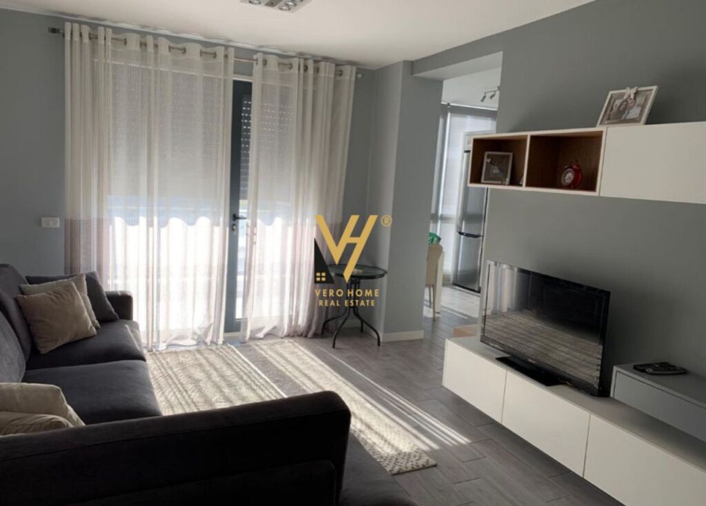 AFFITTASI APPARTAMENTO 2+1 VICINO ALL'EX PARCO 63.000 LEKE