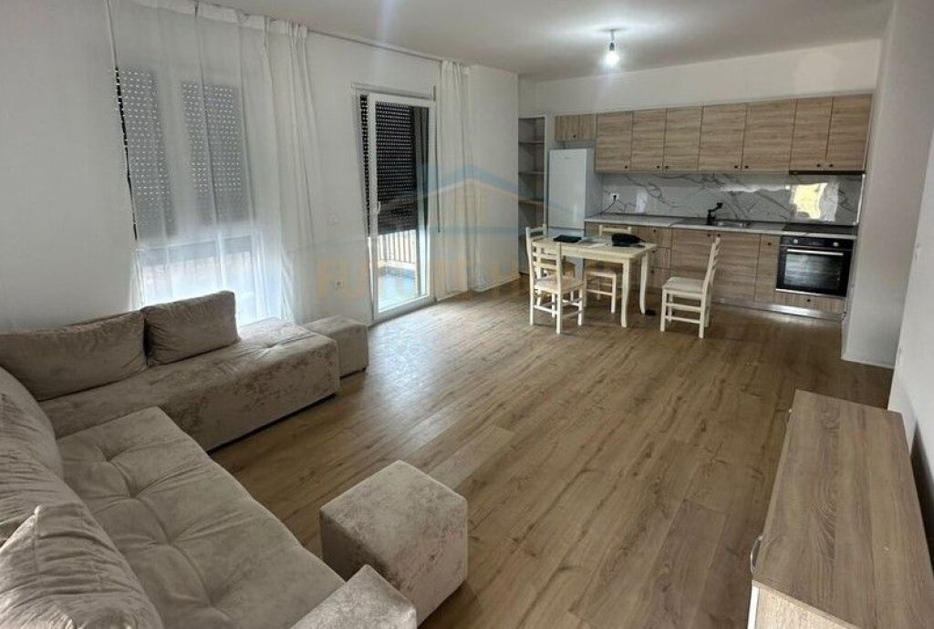 Qera, Apartament 2+1+2, Trio Tower, Don Bosko.