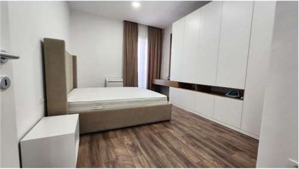 Apartament 2+1+2 per shitje tek Rrg e Kavajes-Kompleksi Delijorgji