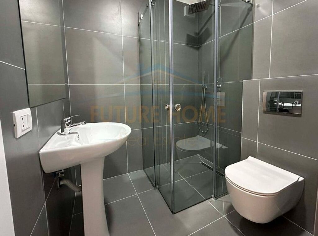 Qera, Apartament 2+1+2 + Post Parkimi, Unaza e Re