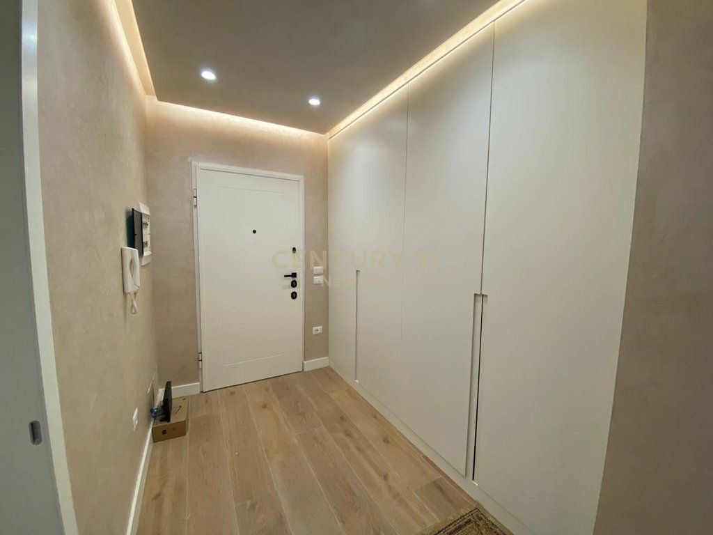 SHITET APARTAMENT 2+1+2T NE MALIN E ROBIT!
