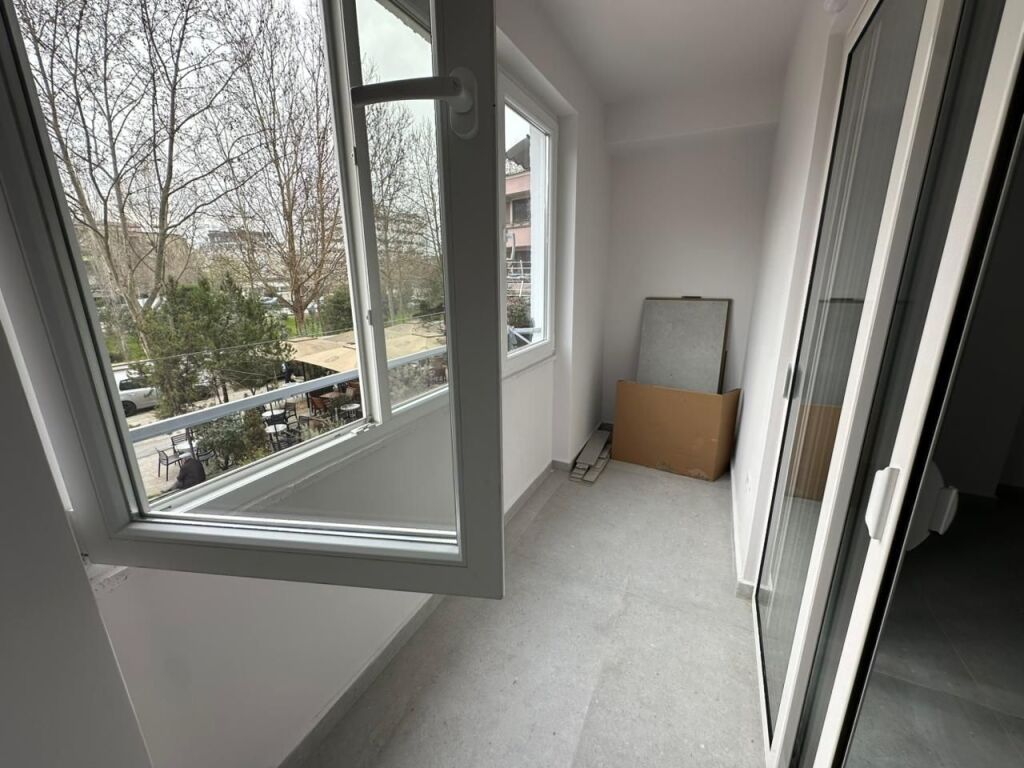 Jepet per Zyra , Apartament 4+1, Perball Maternitetit te ri