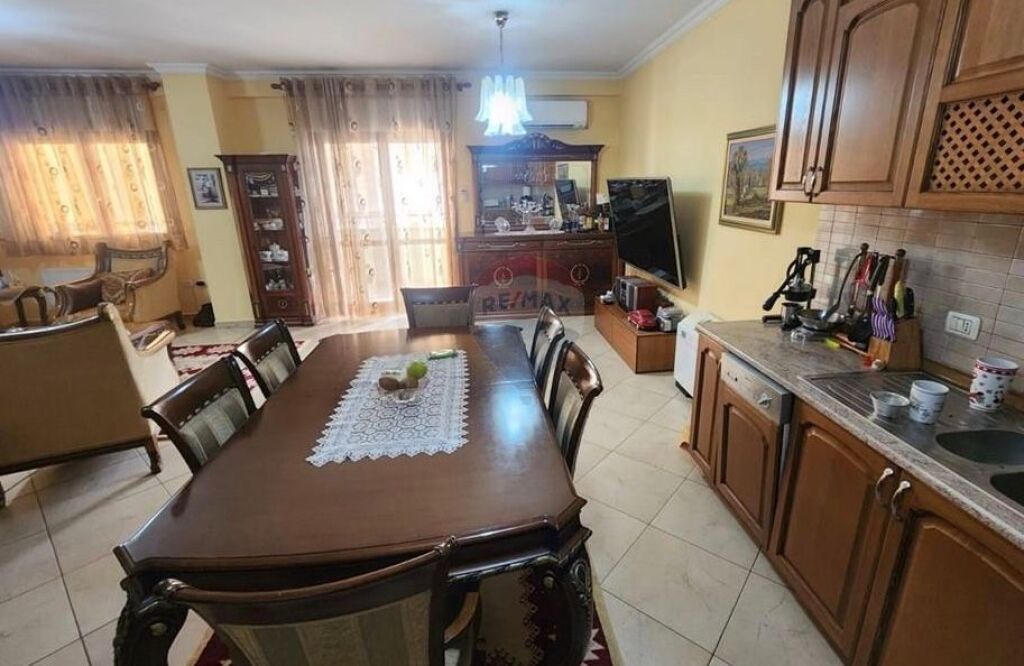 Apartament 2+1+2 per shitje Komuna e Parisit ID: 530601005-259