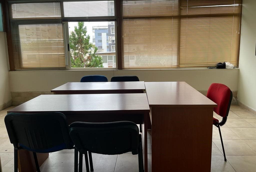 🏢 Zyrë me Qira në Don Bosko