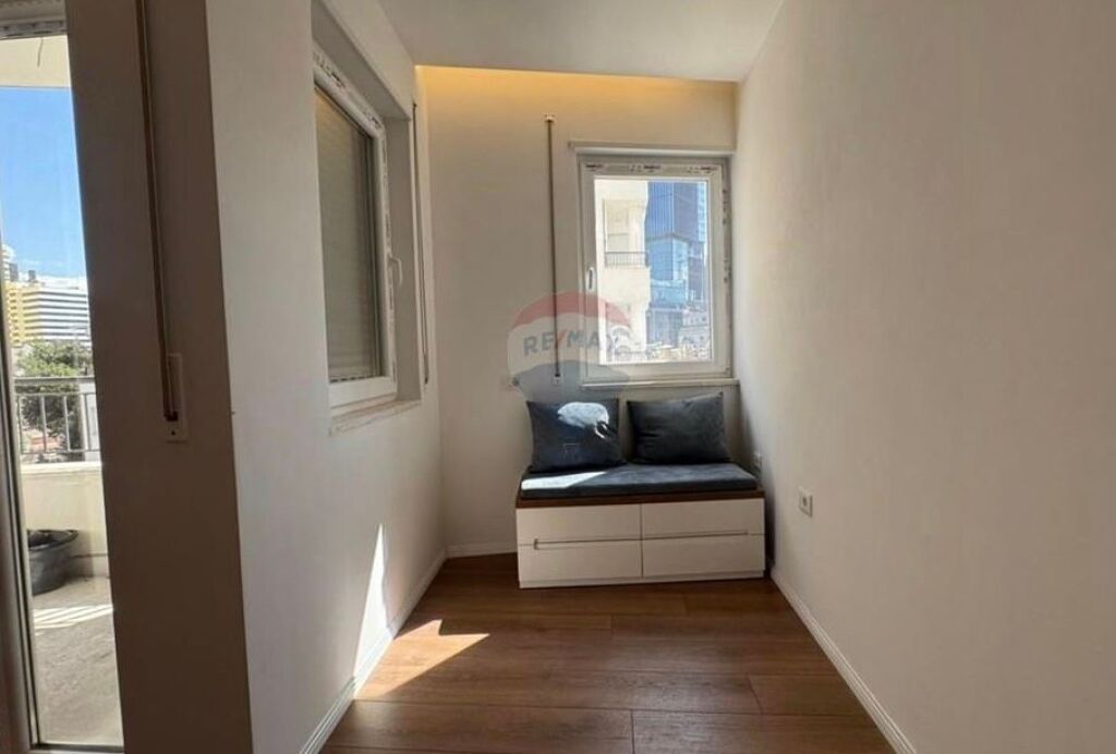 APARTAMENT 2+1 PER SHITJE TEK DONIKA CENTER ID: 530281026-1270