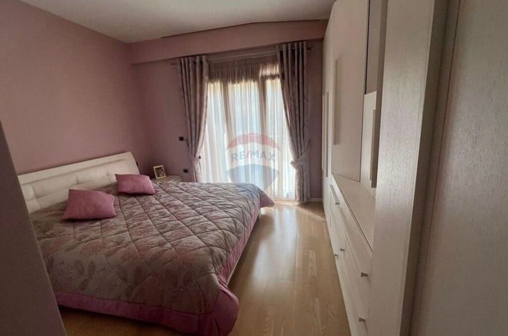 Duplex for sale with view of the Dry Lake ID: 530181095-240