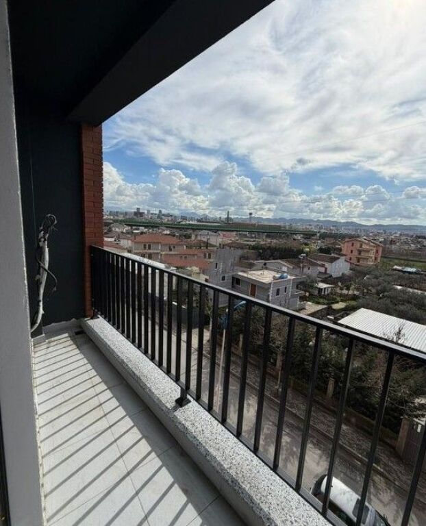 Apartament 1+1 per shitje ne Paskuqan