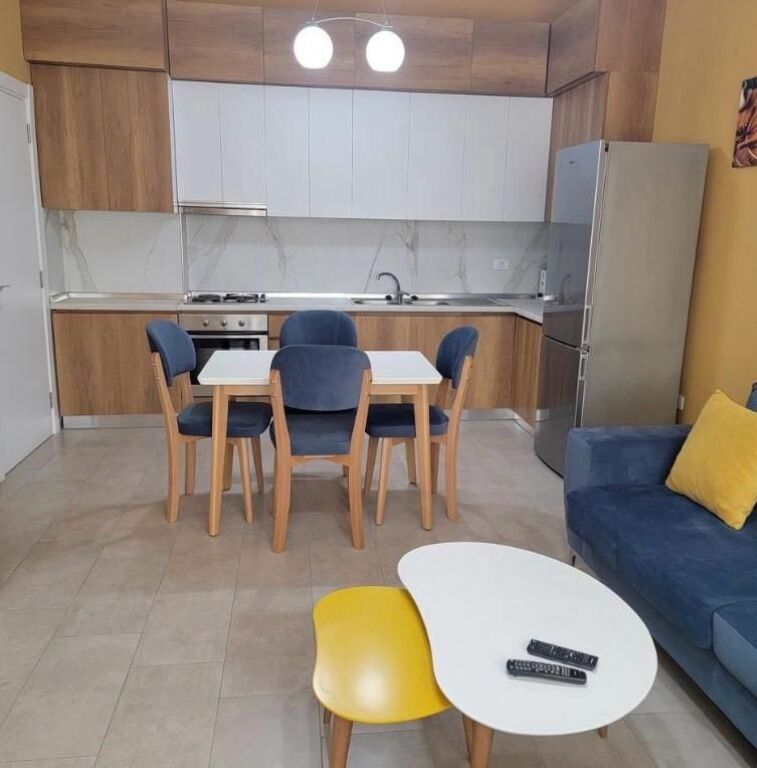 Apartament me qera 1+1 - 📍Rruga Kavajes, prane kompleksit Delijorgji