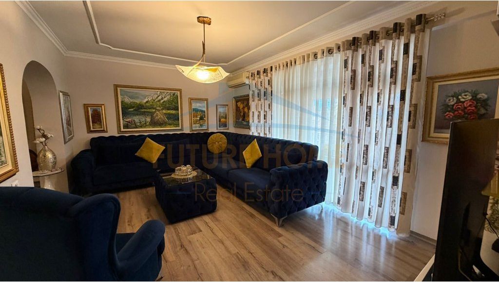 Shitet, Apartament 2+1 , 21 Dhjetori