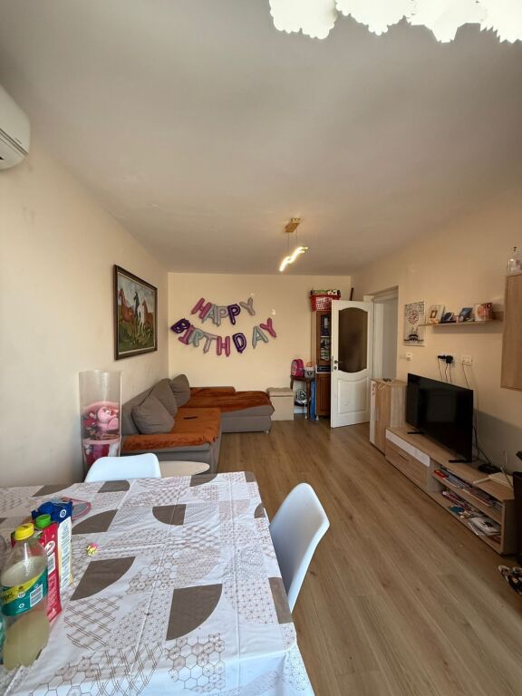 Shitet apartament 1+1 tek Harry Fultz