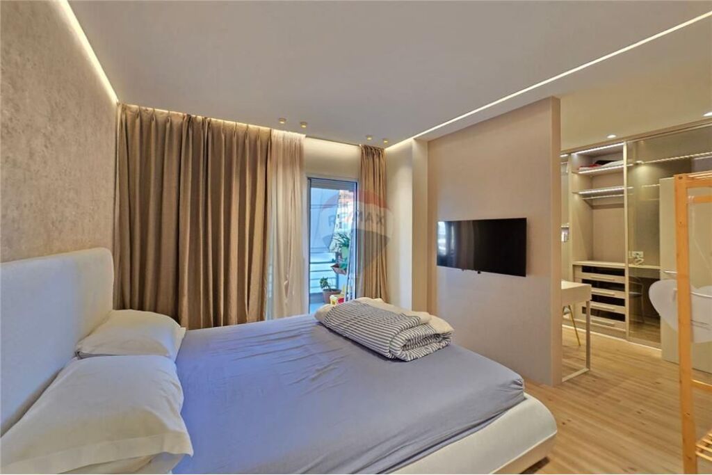 Apartament 2+1 me qera Pazari Ri