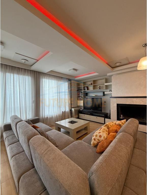 Shitet, Duplex, Rezidenca Kodra e Diellit 1, Tiranë