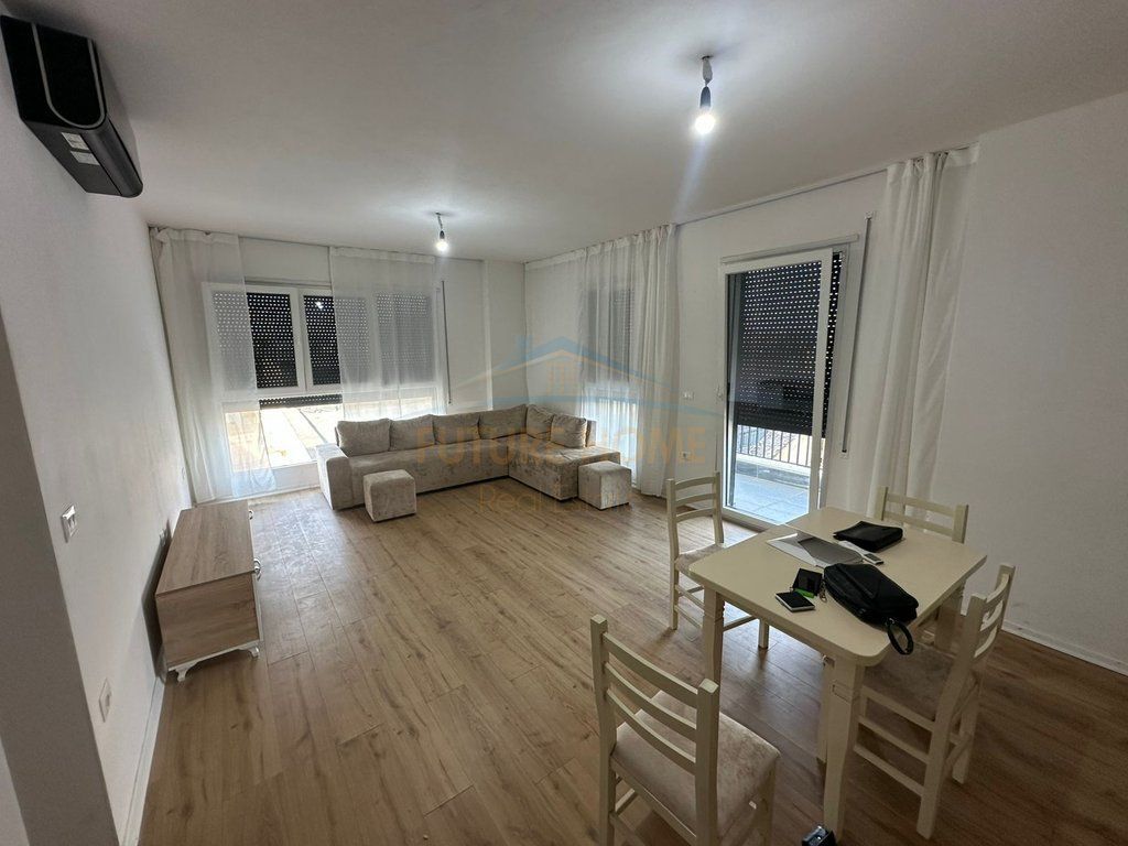 Trio Towers 2+1+2 Qera , 625€