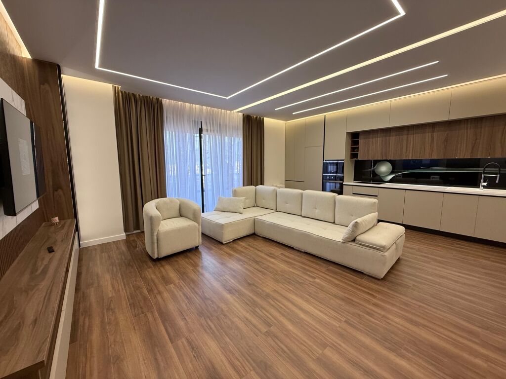 🏡 Affittasi appartamento 2+1+2 + 2 posti auto 📍 Selitë – Kodra e Diellit, una delle zone più tranquille ed esclusive di Tirana