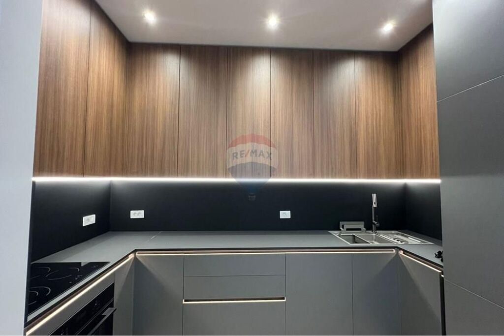 Apartament - Për Qira - Kompleksi Delijorgji, Tiranë