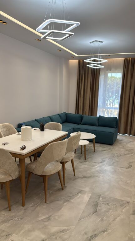 🏡 Apartament në shitje – Mali i Robit, Golem