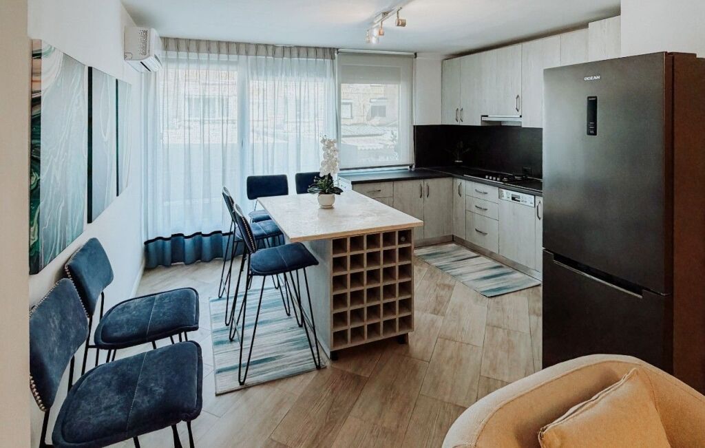 🏡 Appartamento Esclusivo 2+1 con Cabina Armadio in Affitto nel Centro (Myslym Shyri)