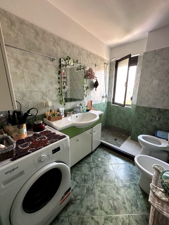 Appartamento 2+1 In Affitto A Porcelan, Tirana Dietro U.E.T 500 € /Mese