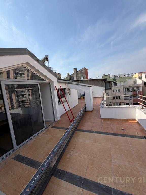 Shitet apartament 1+1 ne Fresk