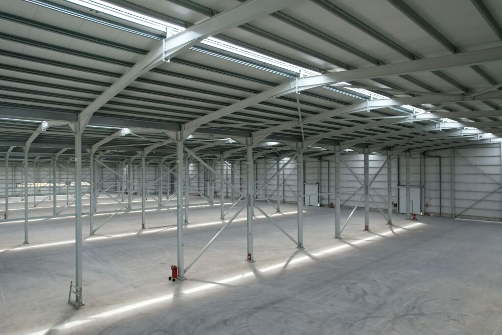 Warehouse for rent in Vorë