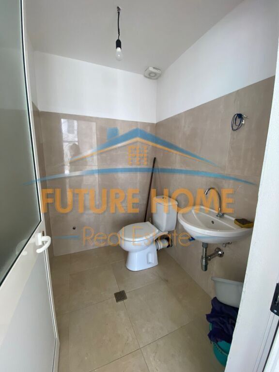 For sale, Premises, Paris Commune
