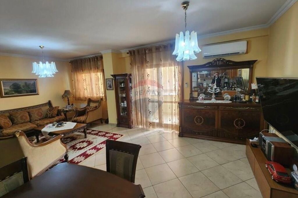 Apartament 2+1+2 per shitje Komuna e Parisit ID: 530601005-259
