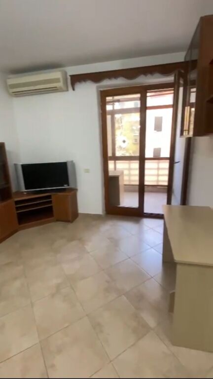 🏡 Appartamento 2+1 in affitto – vicino alla Stazione Ferroviaria, Viale Zogu I