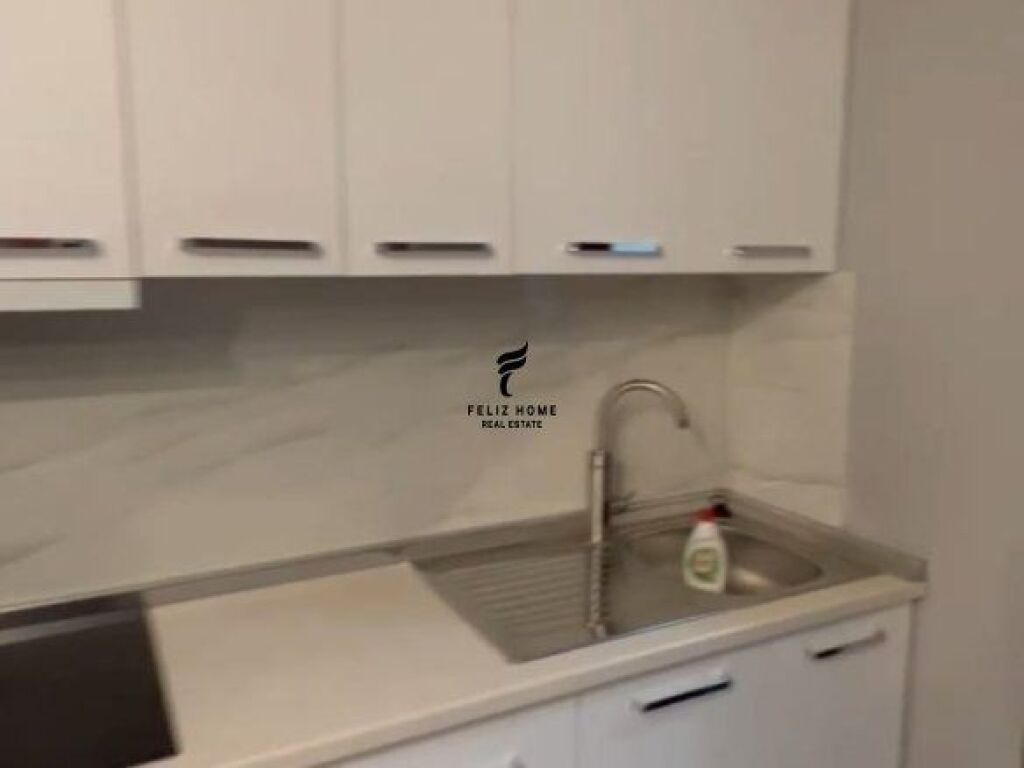 APARTAMENT ME QERA 1+1 KOMPLEKSI DELIJORGJI 60.000 LEKE FH-64662