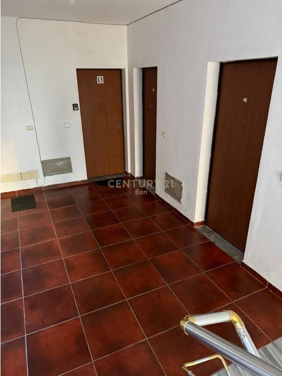 Shitet Apartament 1+1 – Shkëmbi i Kavajës | Vijë e Parë Deti