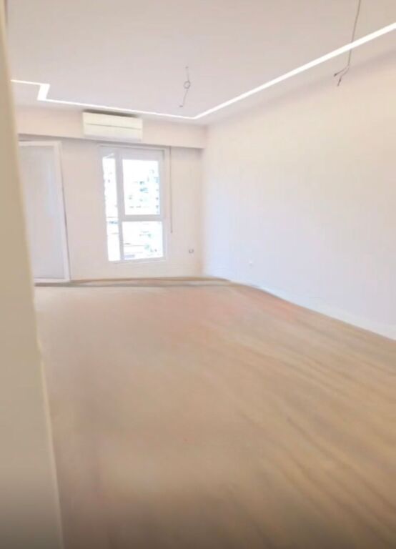 Apartament per shitje prane Shkolles se Kuqe