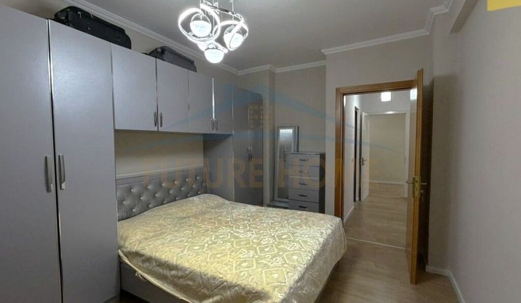 Shitet, Apartament 2+1+2 , Unaza e Re